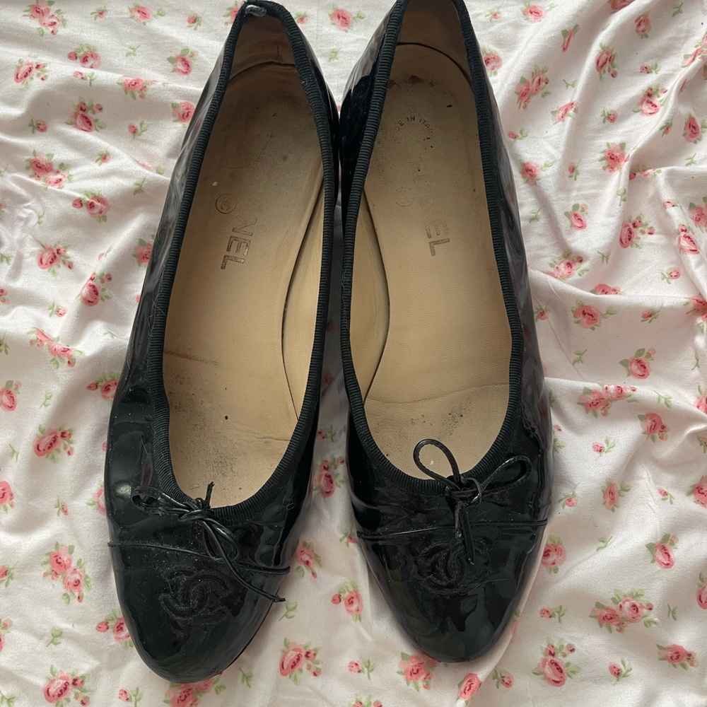 Authentic Chanel Ballet Flats Black Paten Leather Quilted
